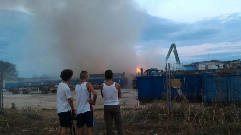 Il fumo nelle immagini di alcuni lettori