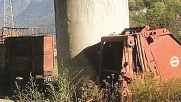 Mezzi abbandonati sulla superstrada