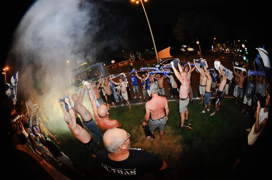 La festa dei tifosi in piazza Repubblica