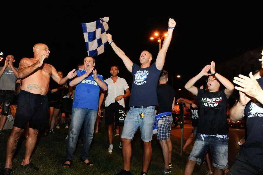 La festa dei tifosi in piazza Repubblica