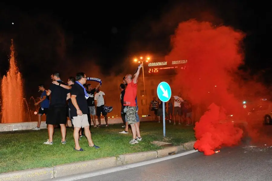 La festa dei tifosi in piazza Repubblica