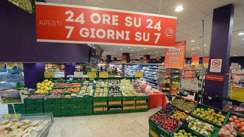 Il Carrefour di via Crocifissa di Rosa