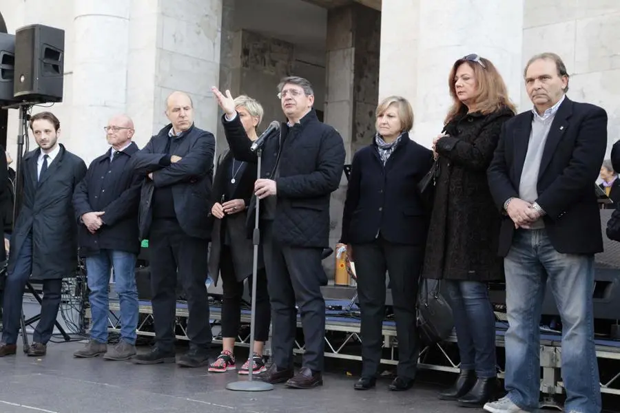 L'inaugurazione del nuovo mercato del sabato mattina