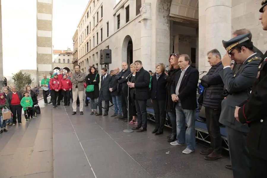L'inaugurazione del nuovo mercato del sabato mattina