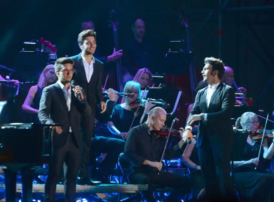 Il trio Il Volo in concerto in piazza Loggia