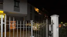 Il cancello d'ingresso da cui sono passati i rapinatori