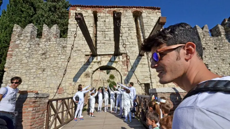 Cassarà e fioretto, flash mob in Castello