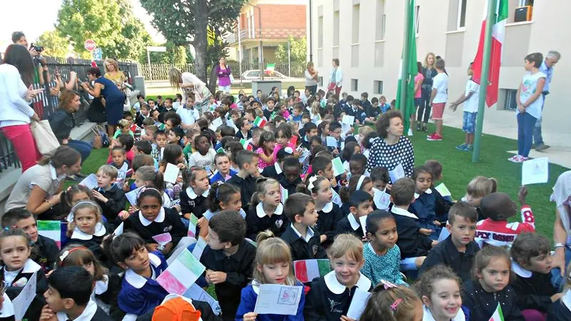 Pompiano, festa per la scuola rinnovata
