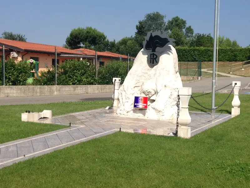 Monumento ai Carabinieri a Bedizzole