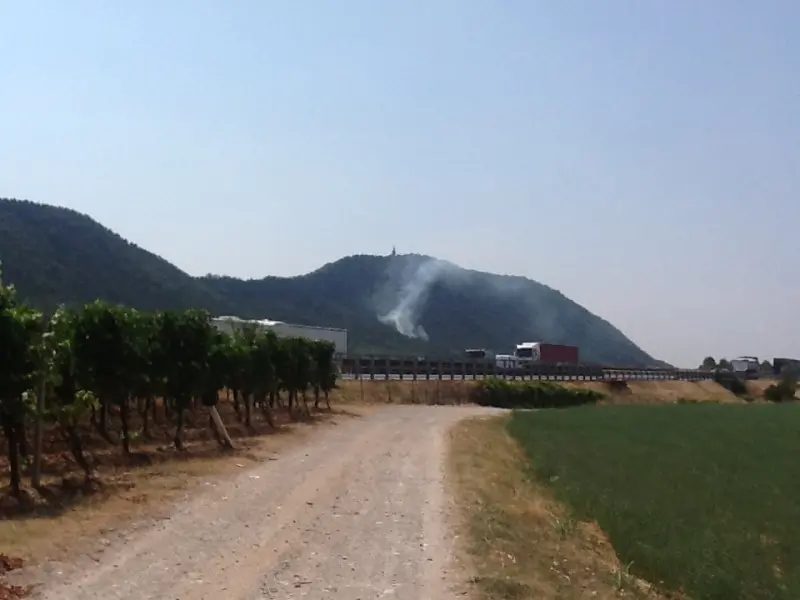 Incendio sul Monte Orfano