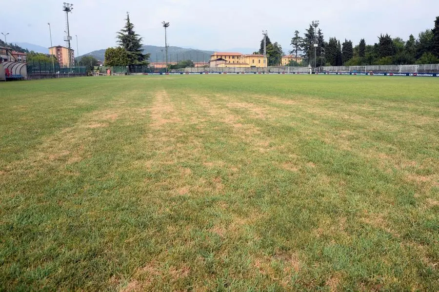 Primo allenamento per difensore e attaccante