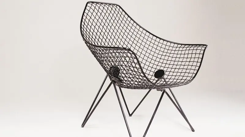 Una sedia del designer Gastone Rinaldi