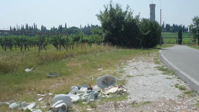 Le discariche abusive a San Martino