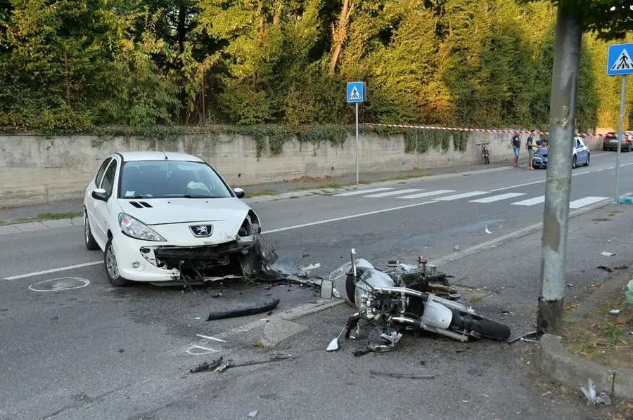 Schianto fatale per un 44enne