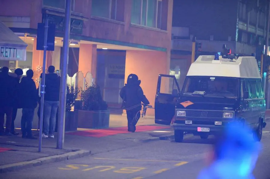 Allarme bomba in via Milano