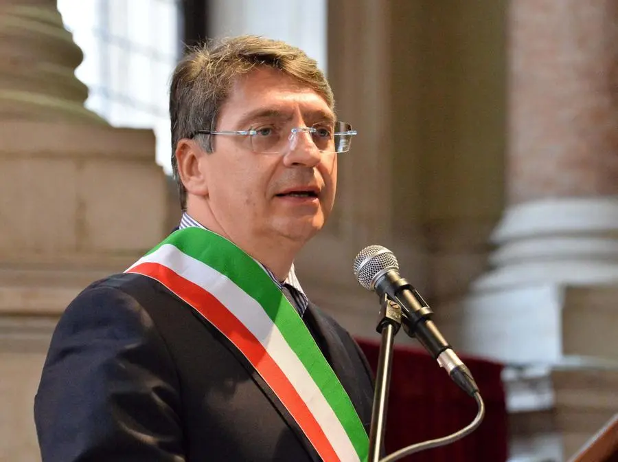 Loggia: 23 nuovi italiani