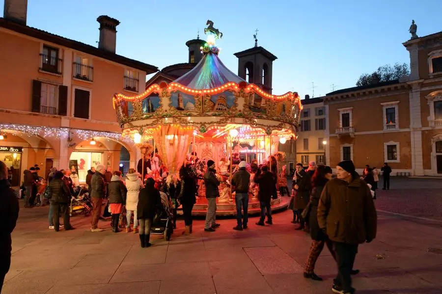 La festa per l'inaugurazione degli eventi per il Natale a Brescia