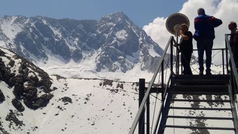 Tecnici al lavoro: ora c'è Internet al Rifugio Garibaldi