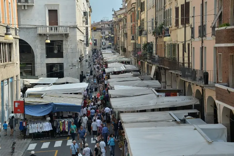 Il mercato visto dall'alto