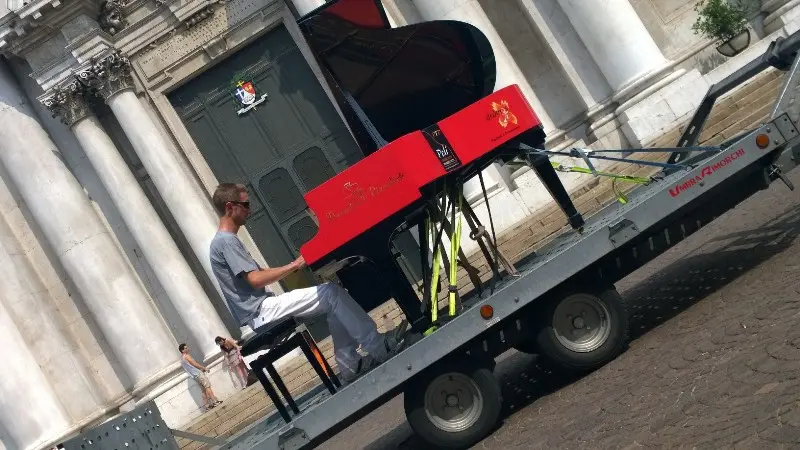 Il pianoforte sul carrello