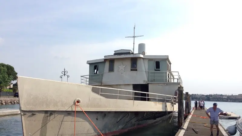 Il Lazzaro Mocenigo nel porto di Peschiera