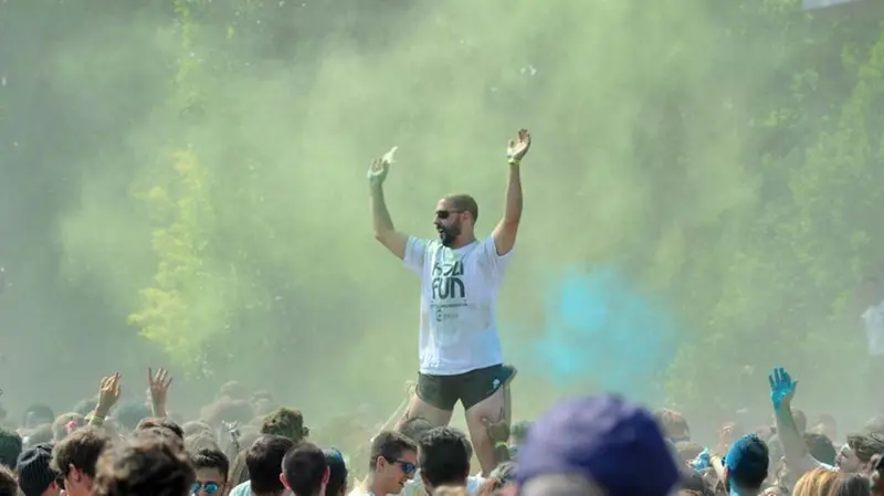 Holi Fun, musica e colori