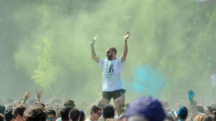 Holi Fun, musica e colori