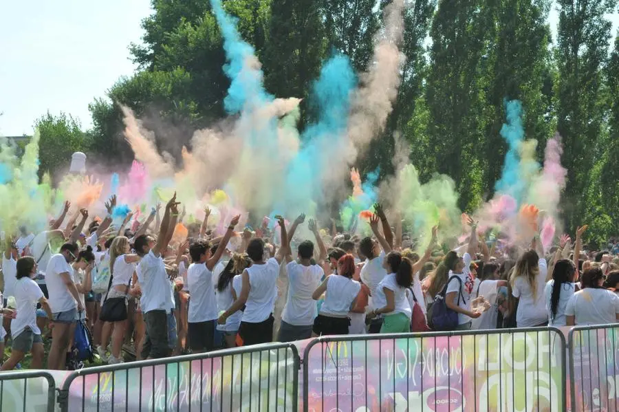 Holi Fun, musica e colori