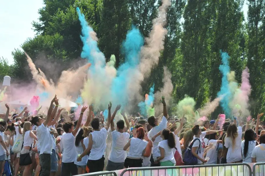 Holi Fun, musica e colori