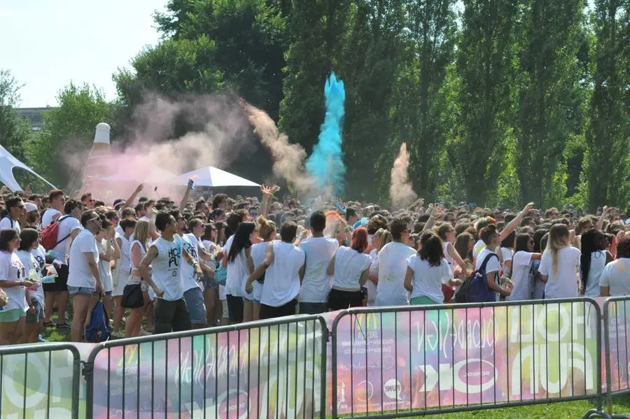 Holi Fun, musica e colori