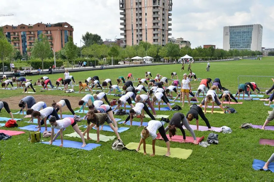 La Giornata internazionale dello yoga al parco Tarello