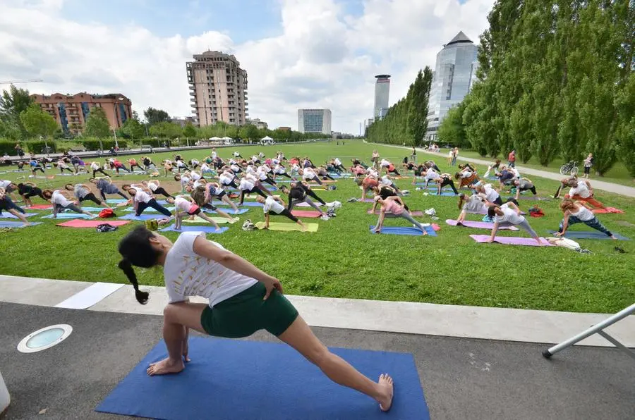 La Giornata internazionale dello yoga al parco Tarello