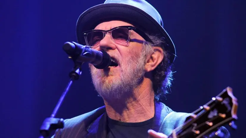 Il concerto di De Gregori al Pala Banco di Brescia