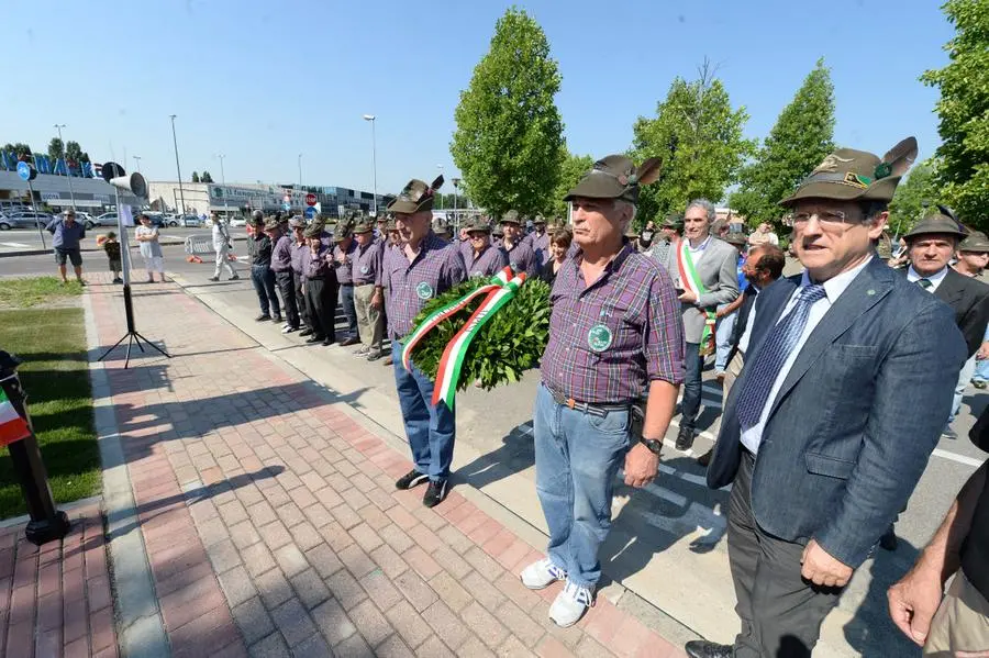 L'inaugurazione del monumento delle Penne Nere