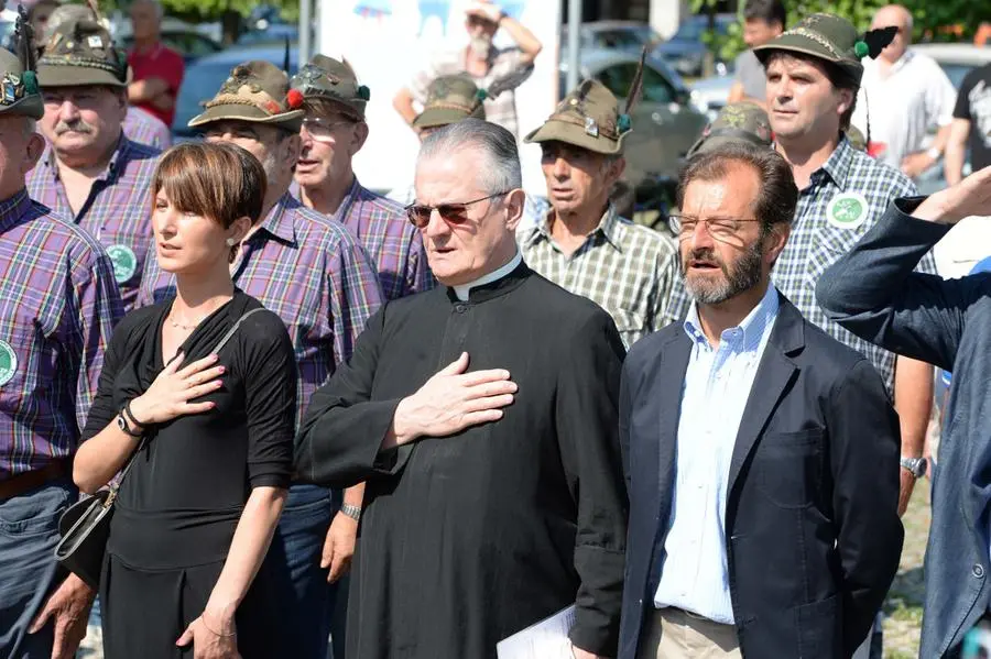 L'inaugurazione del monumento delle Penne Nere