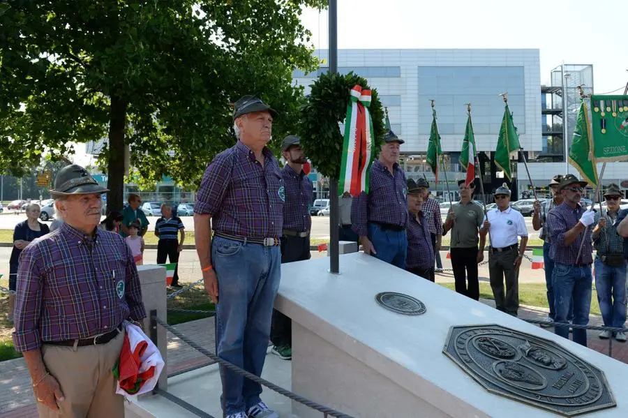 L'inaugurazione del monumento delle Penne Nere