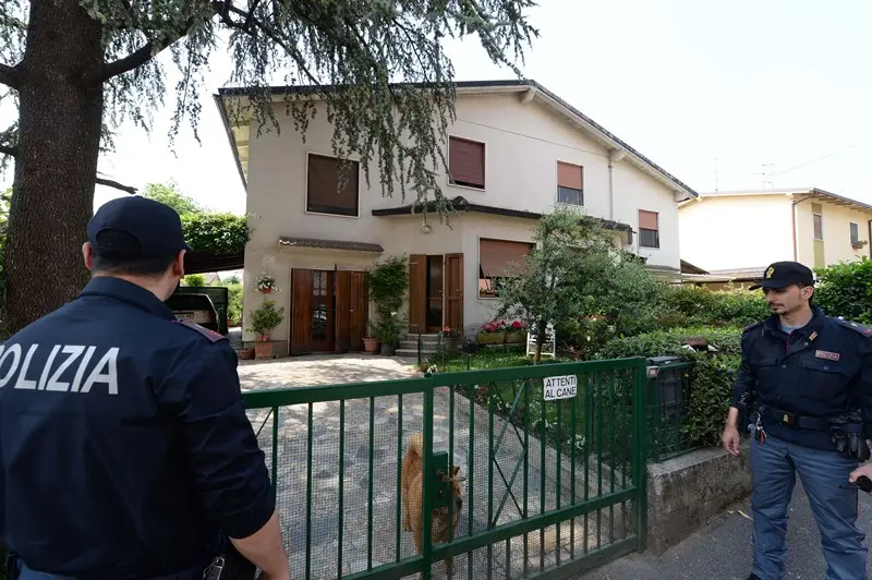 Volante nel quartiere in cui è avvenuto l'arresto