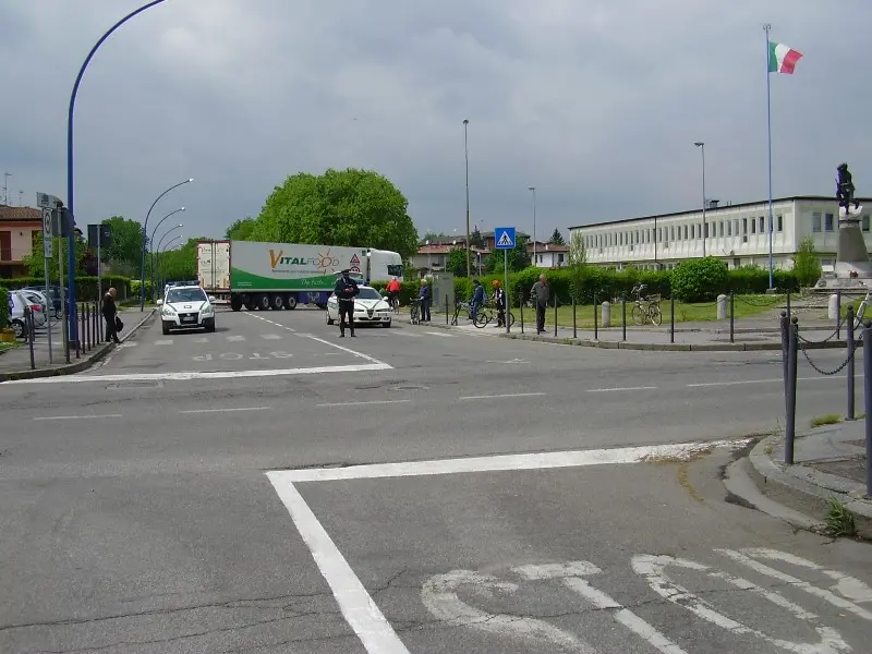 12enne investito all'uscita da scuola