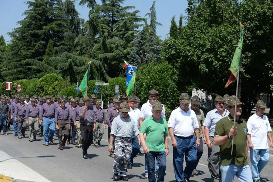 L'inaugurazione del monumento delle Penne Nere