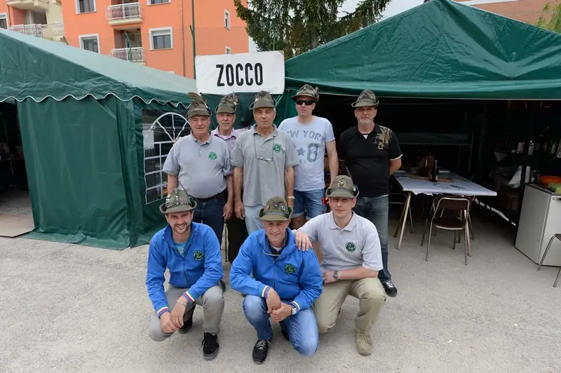 L'Aquila abbraccia gli Alpini