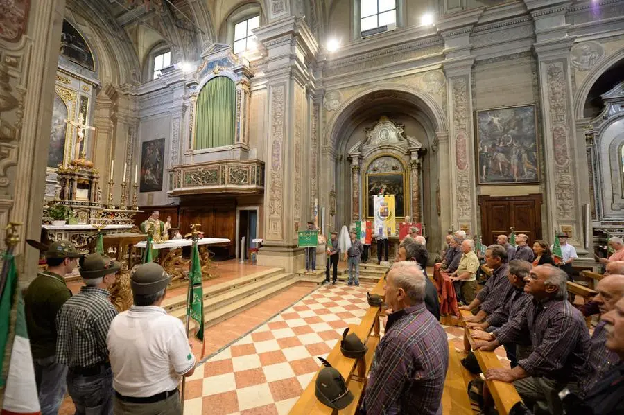L'inaugurazione del monumento delle Penne Nere
