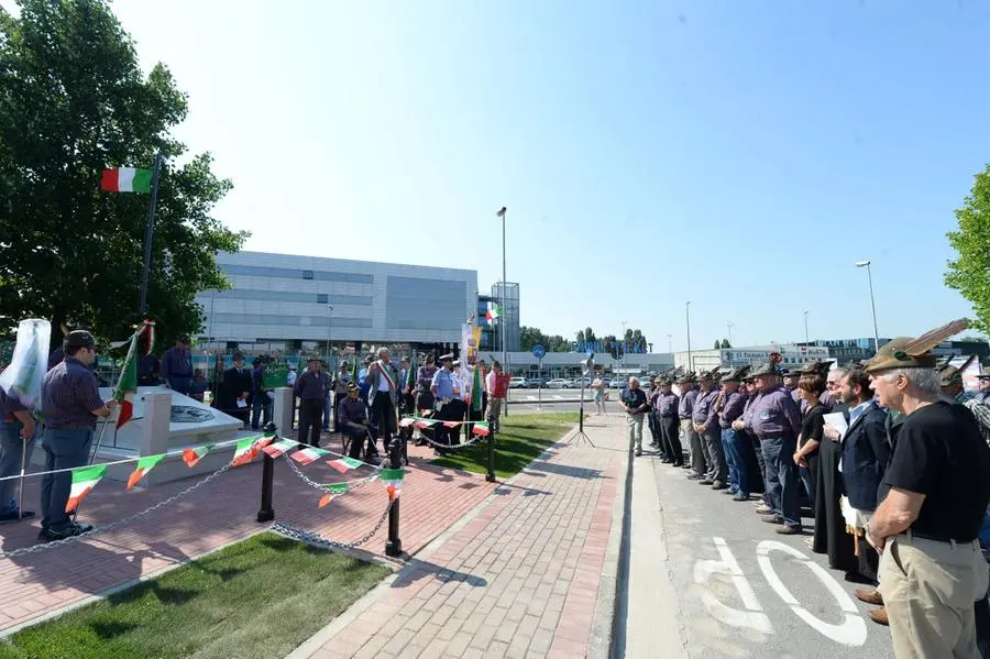 L'inaugurazione del monumento delle Penne Nere
