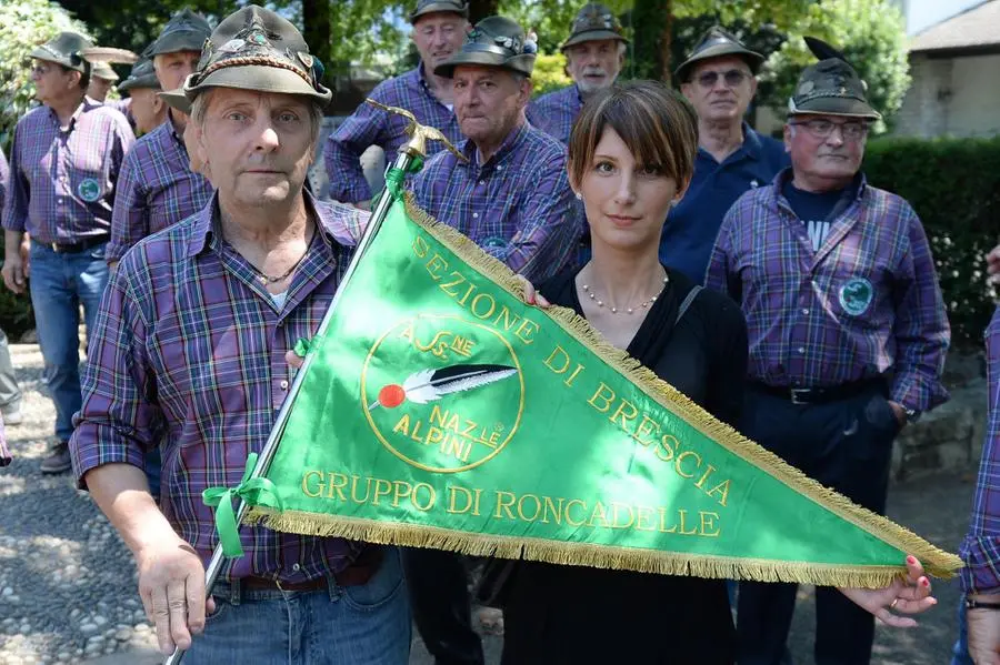 L'inaugurazione del monumento delle Penne Nere