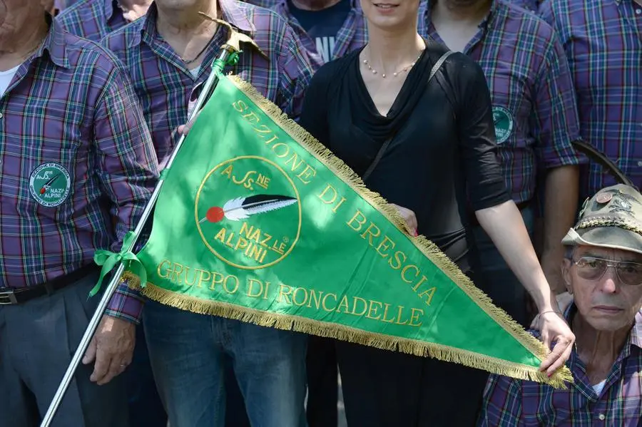 L'inaugurazione del monumento delle Penne Nere