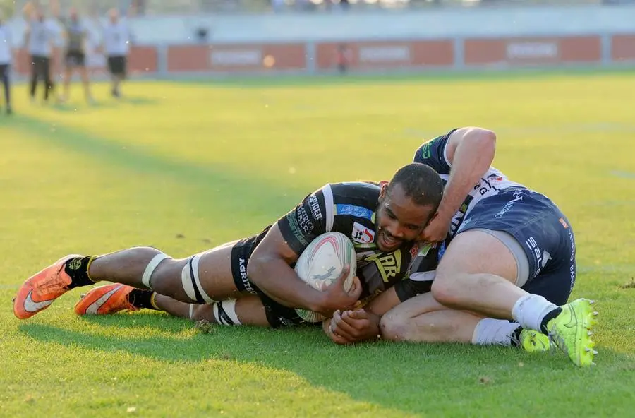 Rugby, Calvisano in finale