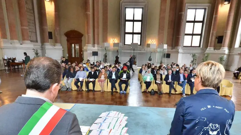 La cerimonia per 25 nuovi italiani