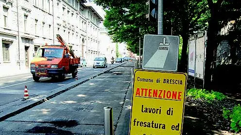 Riasfaltature (immagine simbolica) © www.giornaledibrescia.it