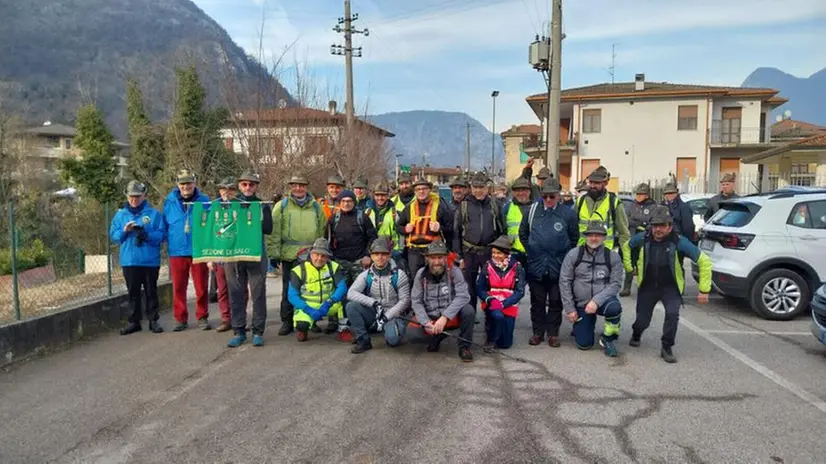 L'arrivo del primo gruppo a Roè Volciano - © www.giornaledibrescia.it