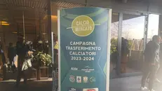 L'hotel a Milano dove si tiene l'ultima giornata del calcio mercato