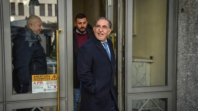 Il presidente del Senato, Ignazio La Russa, esce dal suo studio a Milano, 02 febbraio 2024. La Russa ha incontrato stamani Roberto Salis, il padre di Ilaria, la 39enne milanese da quasi un anno in carcere a Budapest con l'accusa di aver aggredito due militanti neonazisti.
ANSA/MATTEO CORNER